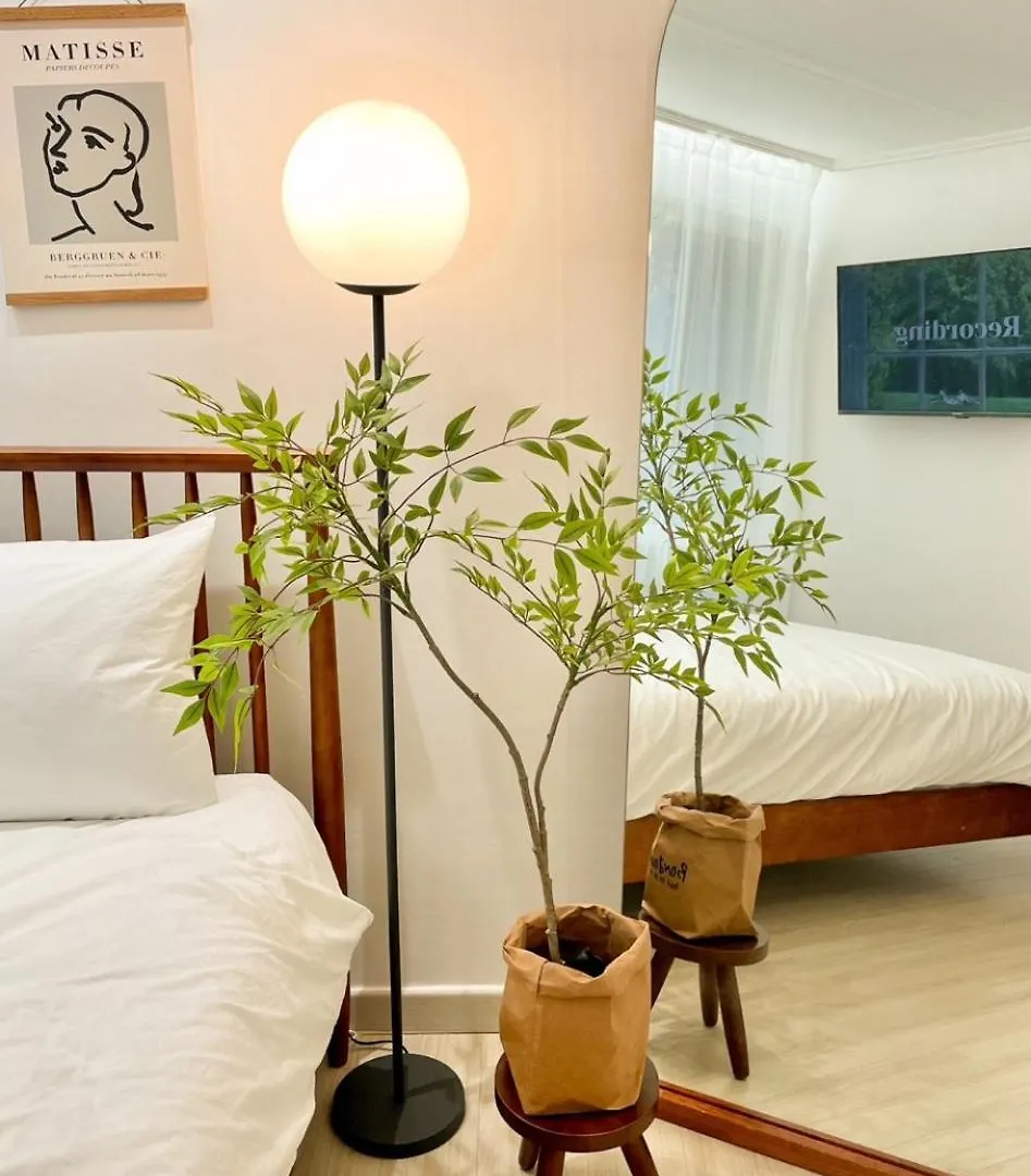 Ian Stay Cozy Dmc Seoul Apartment
